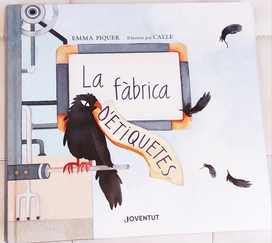 LA FÀBRICA D'ETIQUETES | 9788426147240 | PIQUER CARO, EMMA